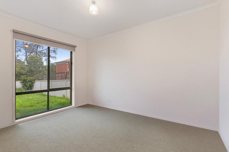 Photo - 1 Roycroft Court, Kangaroo Flat VIC 3555 - Image 10