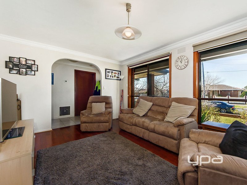 Photo - 1 Rushdale Court, Kings Park VIC 3021 - Image 2