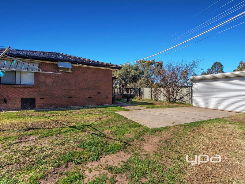 Photo - 1 Rushdale Court, Kings Park VIC 3021 - Image 8