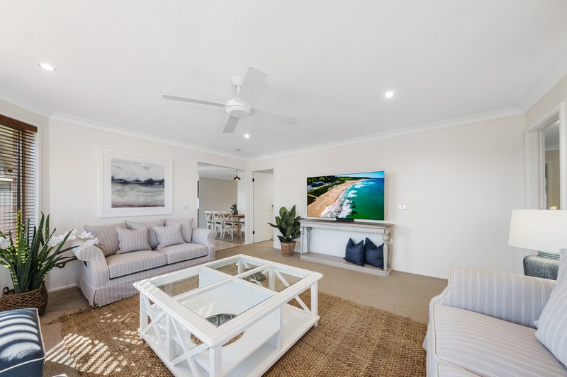 1 Ruth Place, Bateau Bay NSW 2261