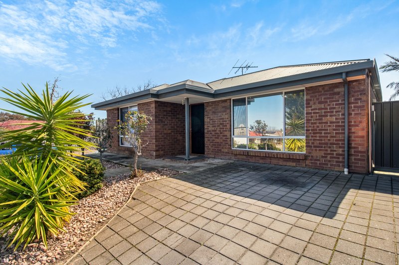 Photo - 1 Ryan Close, Noarlunga Downs SA 5168 - Image 1