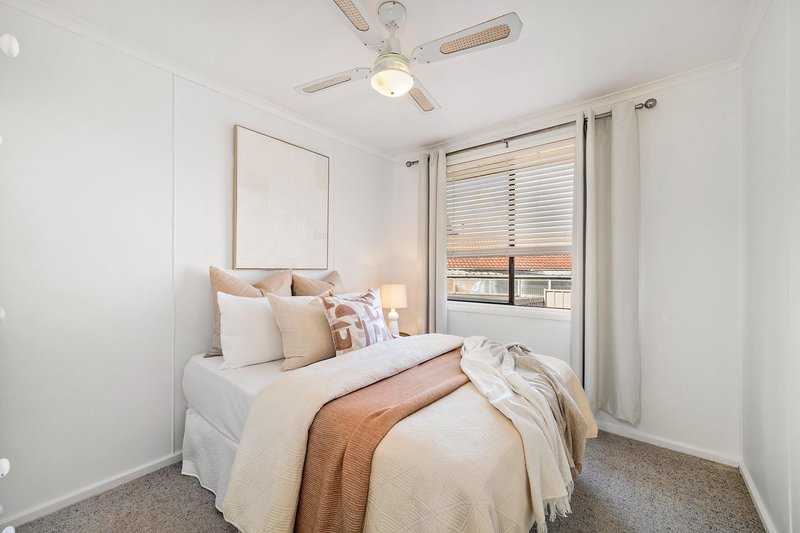 Photo - 1 Sadleir Place, Charnwood ACT 2615 - Image 9