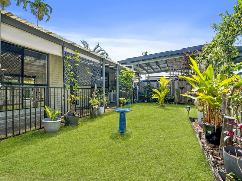 Photo - 1 Saffron Close, Holloways Beach QLD 4878 - Image 5