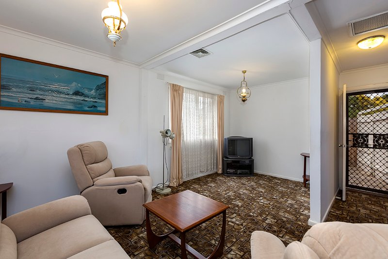 Photo - 1 Sagan Court, Glen Waverley VIC 3150 - Image 8