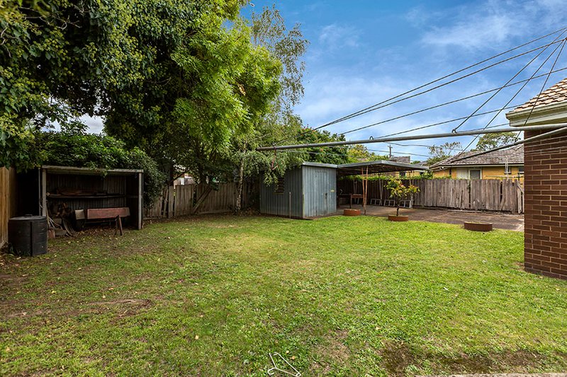 Photo - 1 Sagan Court, Glen Waverley VIC 3150 - Image 16