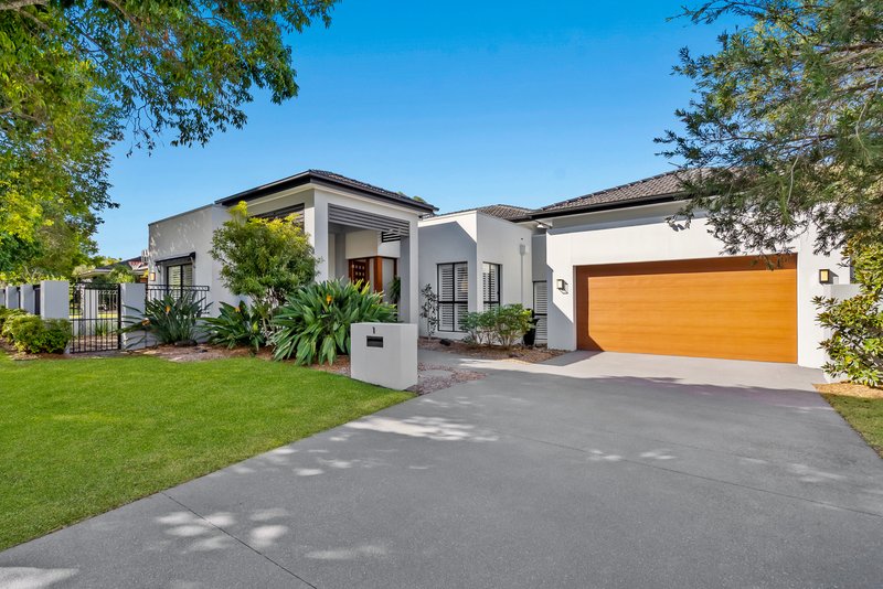 Photo - 1 Sagitta Place, Robina QLD 4226 - Image 1