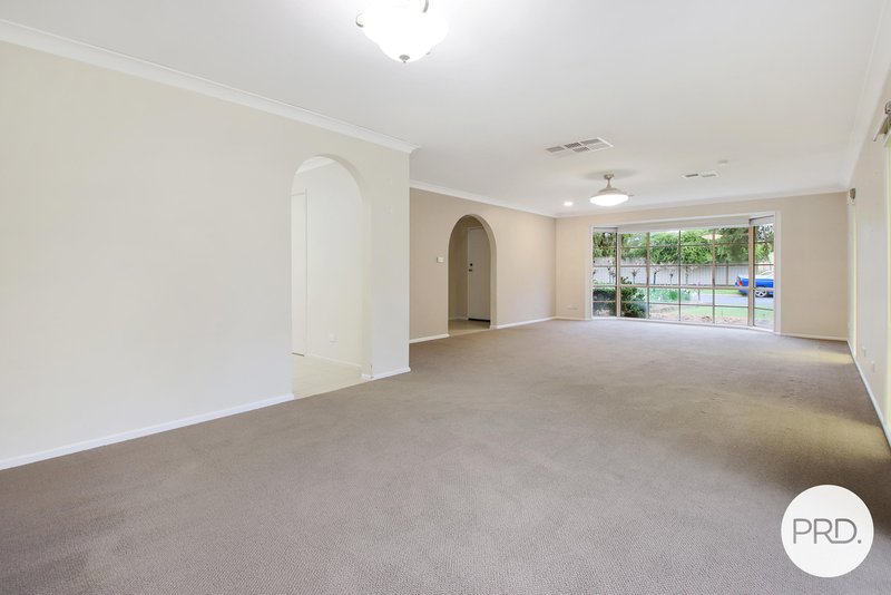 Photo - 1 Sandringham Court, Thurgoona NSW 2640 - Image 2