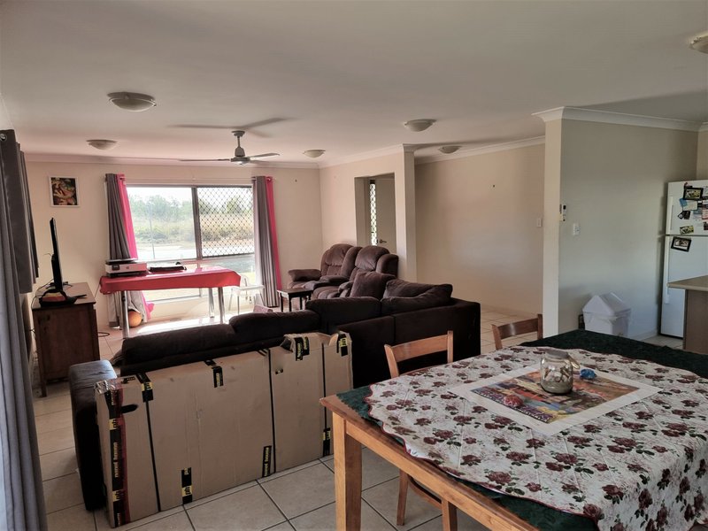 Photo - 1 Sapphire Crescent, Bowen QLD 4805 - Image 5