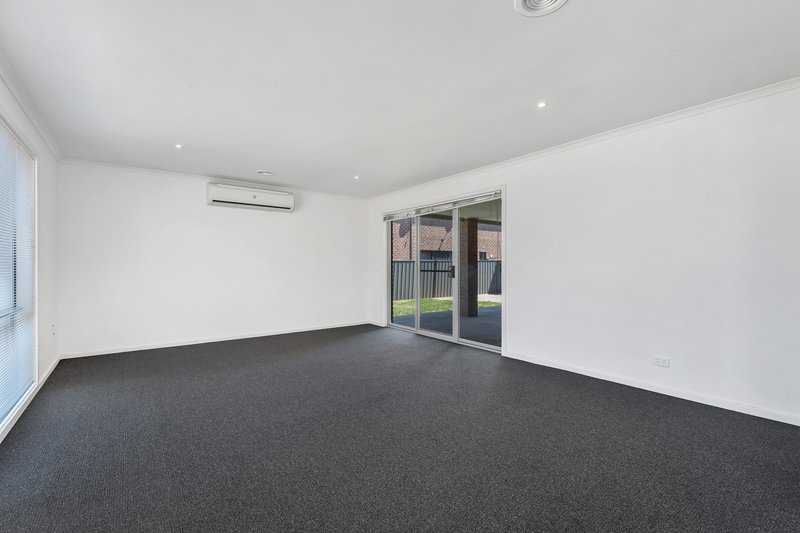 Photo - 1 Savery Court, Point Cook VIC 3030 - Image 7