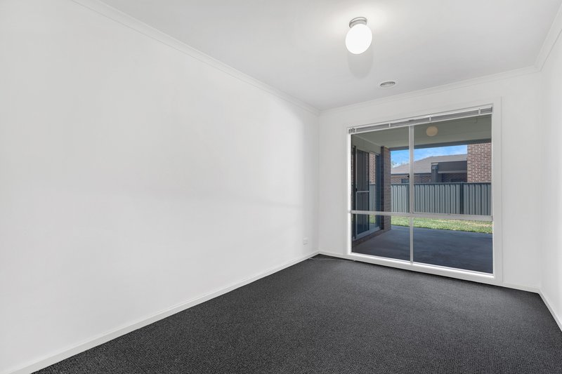 Photo - 1 Savery Court, Point Cook VIC 3030 - Image 10