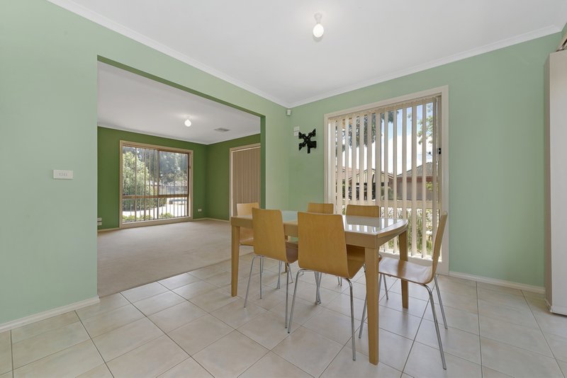 Photo - 1 Saville Place, South Morang VIC 3752 - Image 3