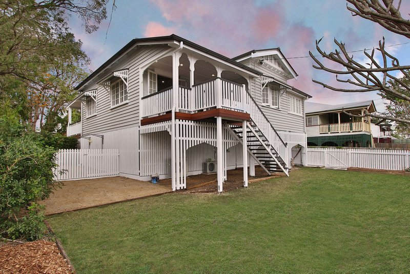 Photo - 1 Saxelby Street, East Ipswich QLD 4305 - Image 2