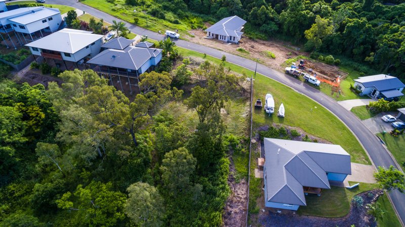 Photo - 1 Scarlet Gum Crescent, Cannonvale QLD 4802 - Image 6