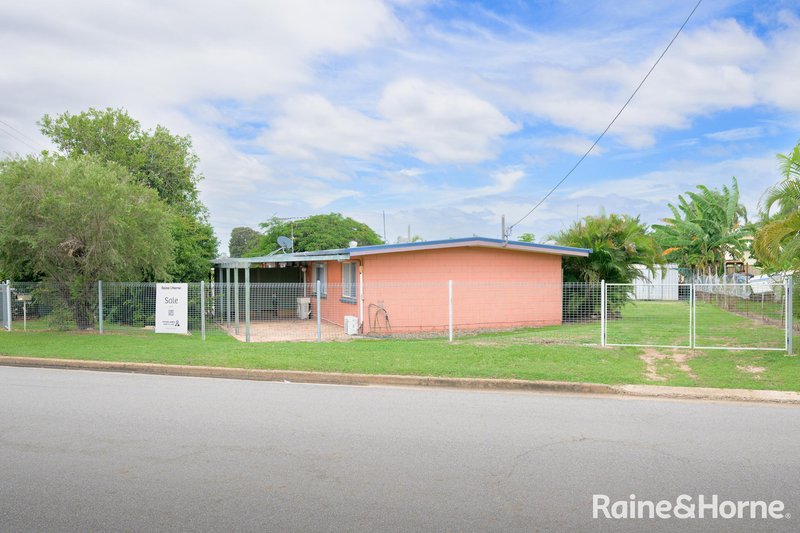 Photo - 1 Schafer Street, Kin Kora QLD 4680 - Image 2