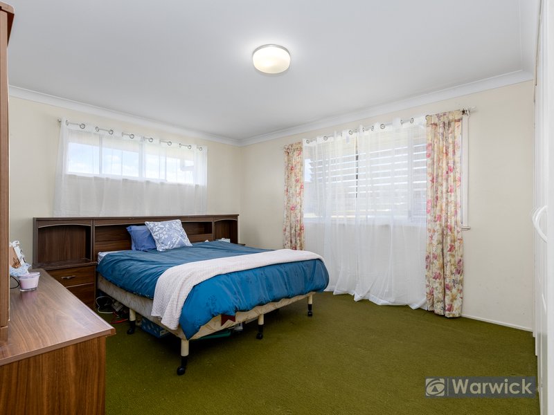 Photo - 1 Schoch Street, Warwick QLD 4370 - Image 6