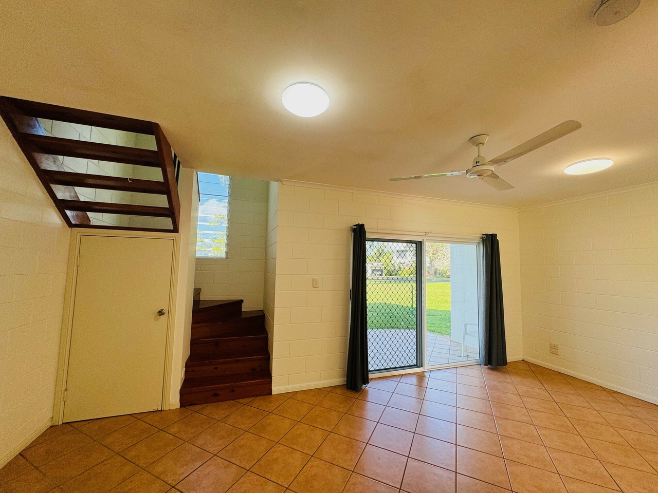 1 Seafarer Street, South Mission Beach QLD 4852 - Image 10