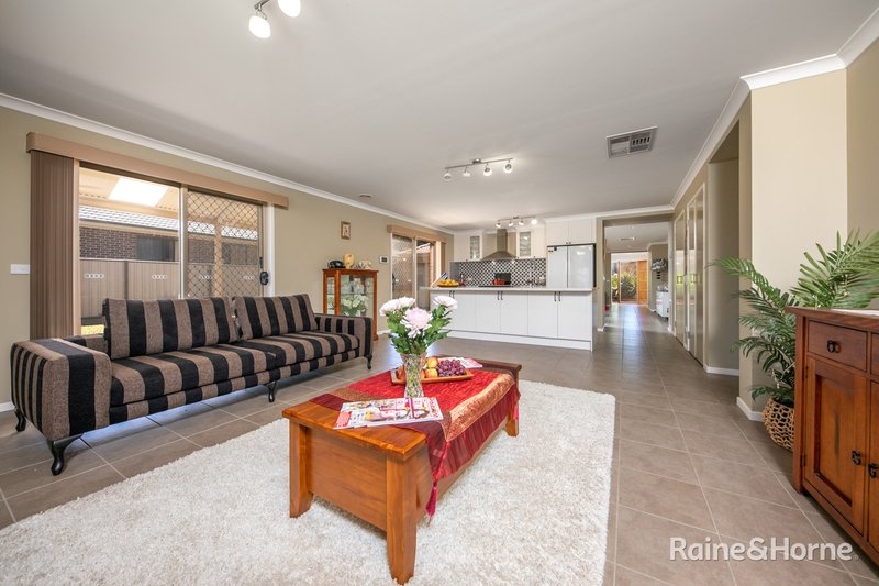 Photo - 1 Seagull Place, Sunbury VIC 3429 - Image 7