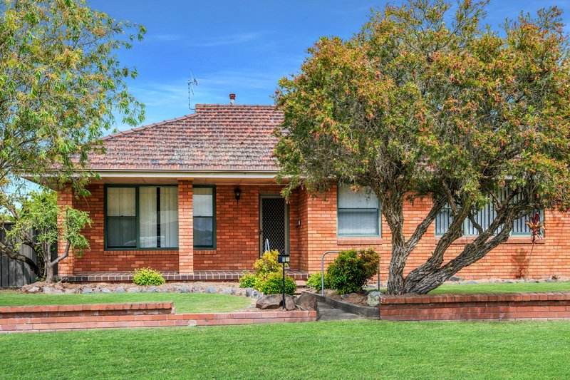 1 Seaman Avenue, Warners Bay NSW 2282