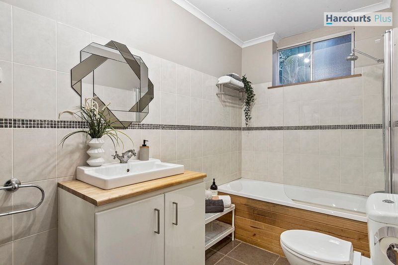 Photo - 1 Seaview Avenue, Hallett Cove SA 5158 - Image 19