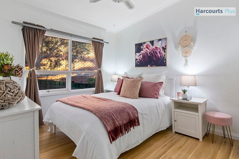 Photo - 1 Seaview Avenue, Hallett Cove SA 5158 - Image 20