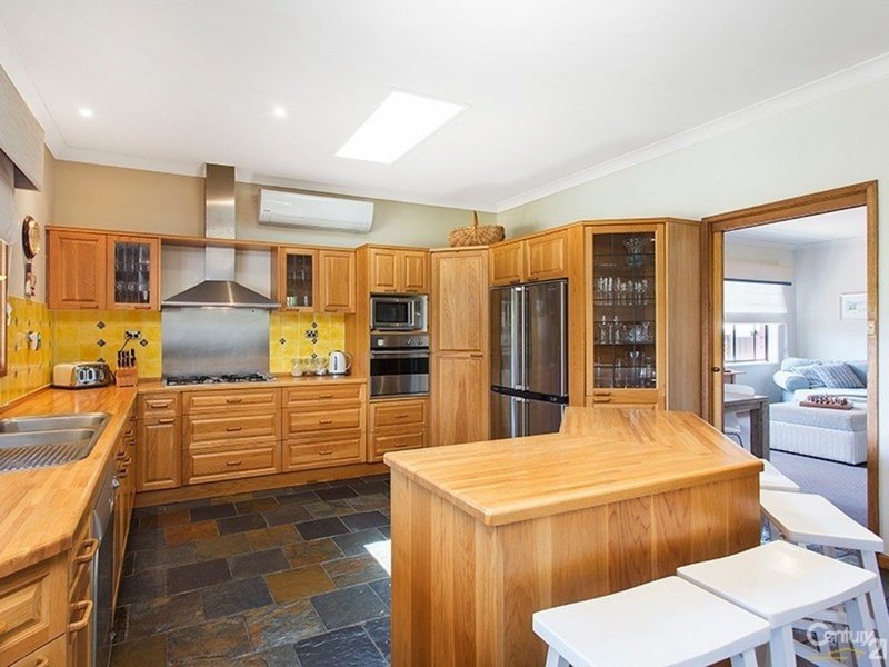 Photo - 1 Seaview Street, Cronulla NSW 2230 - Image 2