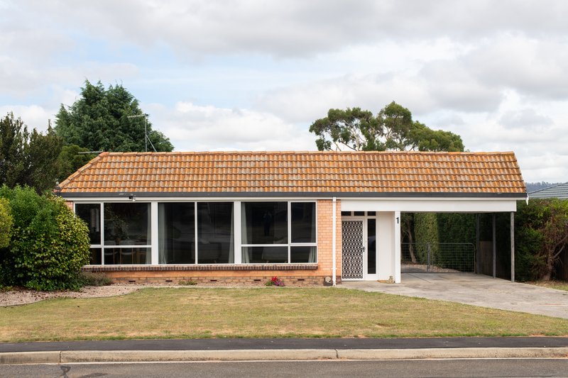 1 Sebastian Court, Newnham TAS 7248