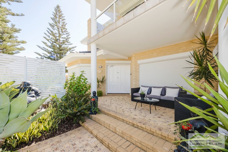 Photo - 1 Selby Court, Mindarie WA 6030 - Image 6