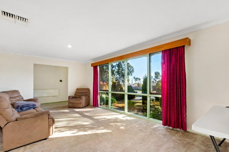 Photo - 1 Selby Place, Charnwood ACT 2615 - Image 5