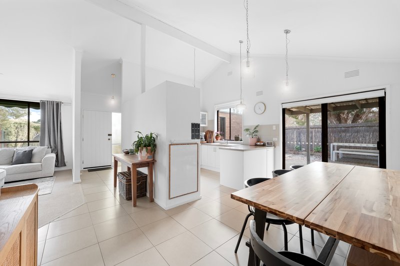 Photo - 1 Selwood Retreat, Cheltenham VIC 3192 - Image 3