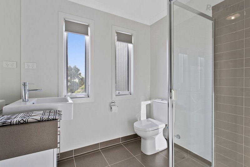 Photo - 1 Serenity Street, Pakenham VIC 3810 - Image 8