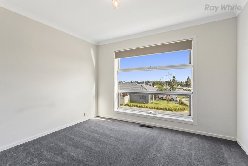 Photo - 1 Serenity Street, Pakenham VIC 3810 - Image 9