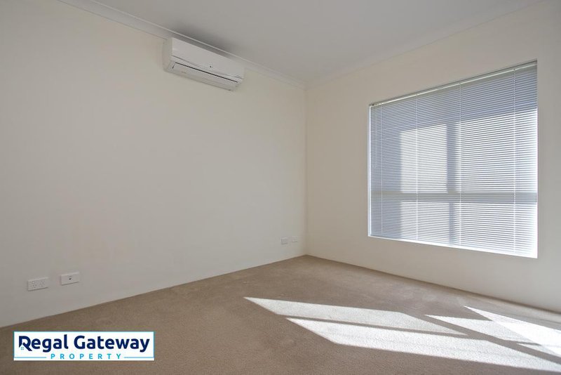 Photo - 1 Serventy Crescent, Hammond Park WA 6164 - Image 2