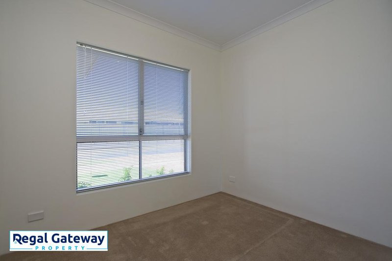 Photo - 1 Serventy Crescent, Hammond Park WA 6164 - Image 14
