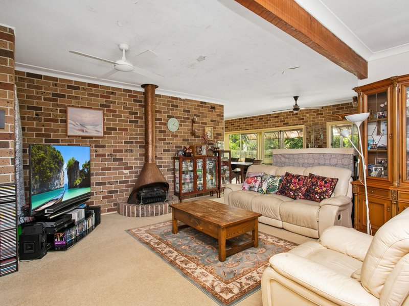 Photo - 1 Sherry Street, Mona Vale NSW 2103 - Image 2