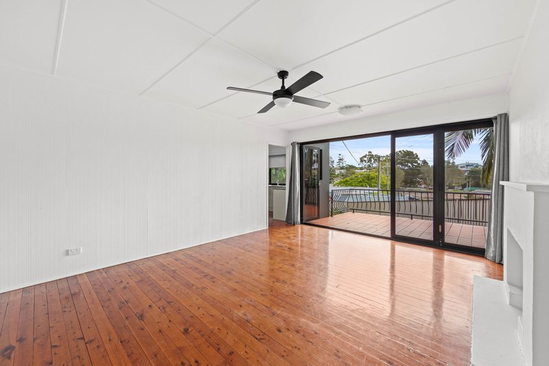 Photo - 1 Sibyl Street, Southport QLD 4215 - Image 4