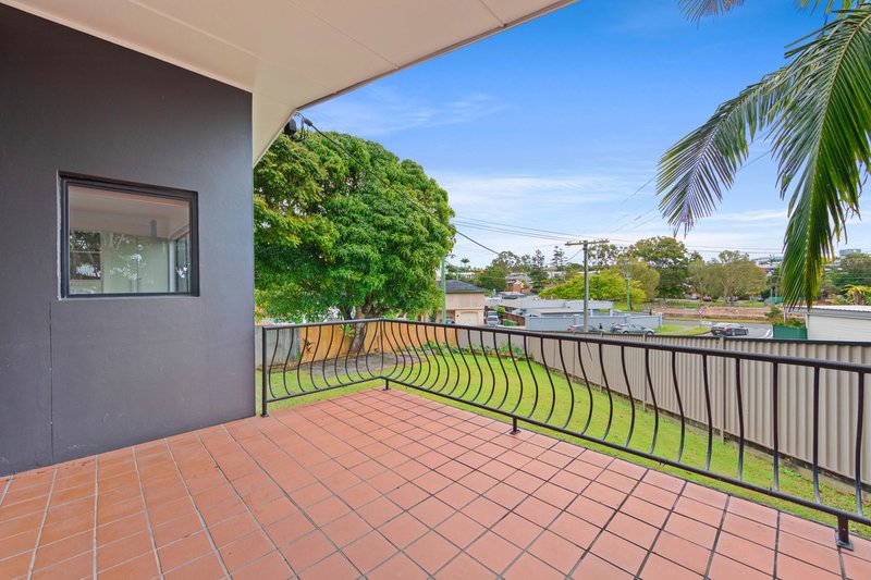 Photo - 1 Sibyl Street, Southport QLD 4215 - Image 5