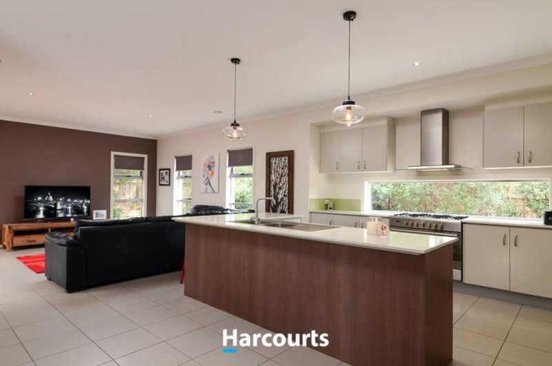 Photo - 1 Sierra Boulevard, Cranbourne North VIC 3977 - Image 5