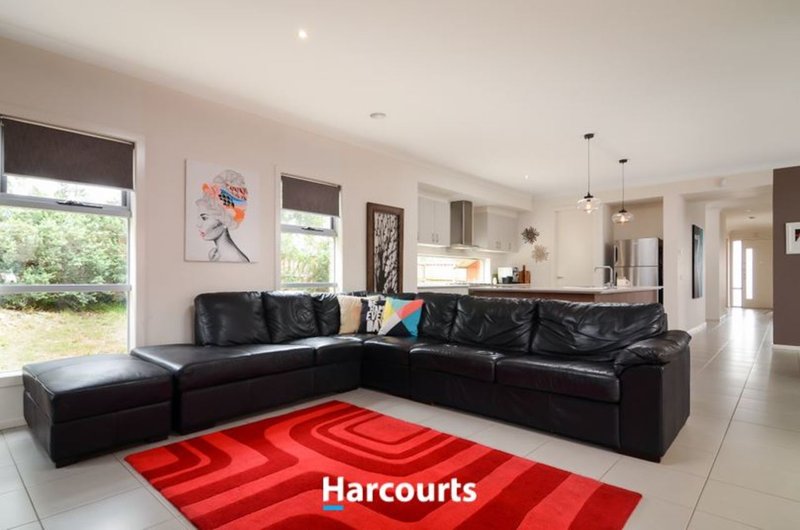 Photo - 1 Sierra Boulevard, Cranbourne North VIC 3977 - Image 10