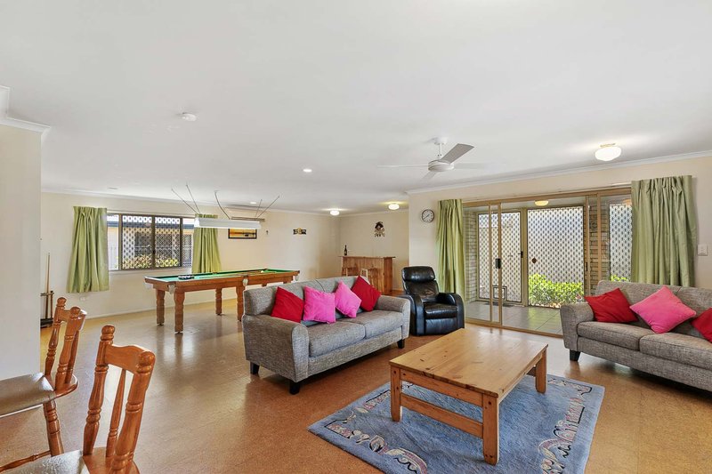 Photo - 1 Simpson Street, Burrum Heads QLD 4659 - Image 4