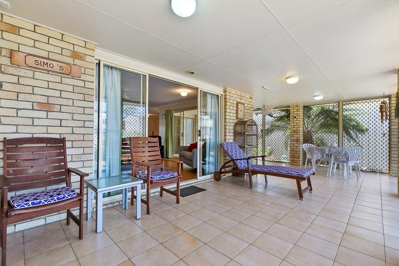 Photo - 1 Simpson Street, Burrum Heads QLD 4659 - Image 23