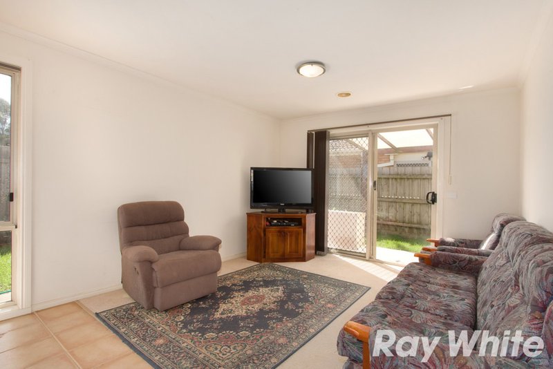 Photo - 1 Sir Thomas Drive, Pakenham VIC 3810 - Image 3