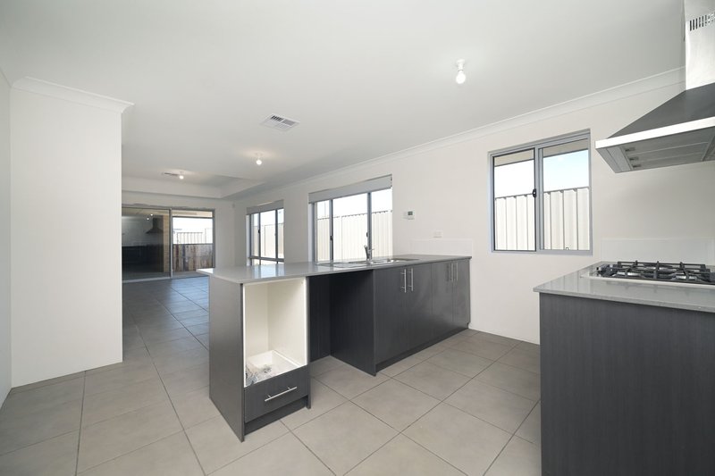 Photo - 1 Slice Lane, Yanchep WA 6035 - Image 12