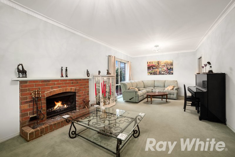 Photo - 1 Sneddon Court, Mulgrave VIC 3170 - Image 2