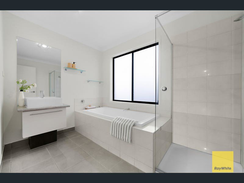 Photo - 1 Solitaire Way, Tarneit VIC 3029 - Image 17