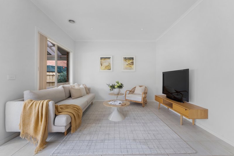 Photo - 1 Soutar Place, Heatherton VIC 3202 - Image 3