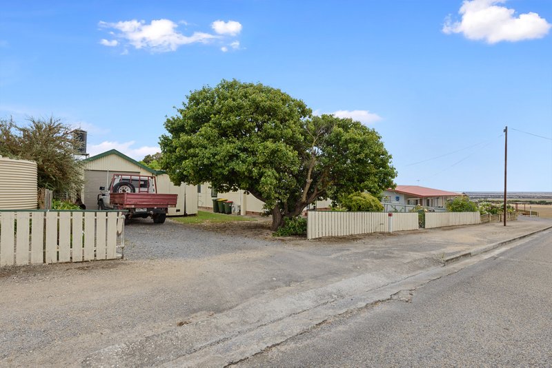 Photo - 1 Southern Street, Warooka SA 5577 - Image 16