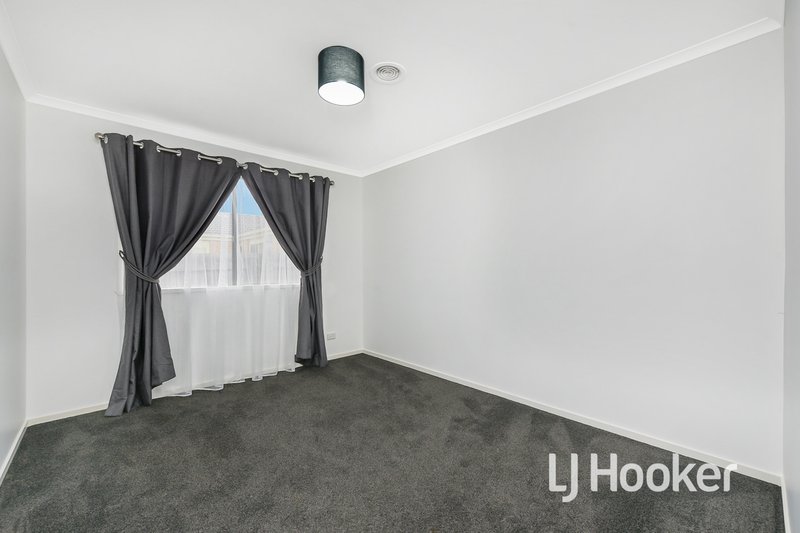 Photo - 1 Spencer Place, Pakenham VIC 3810 - Image 12