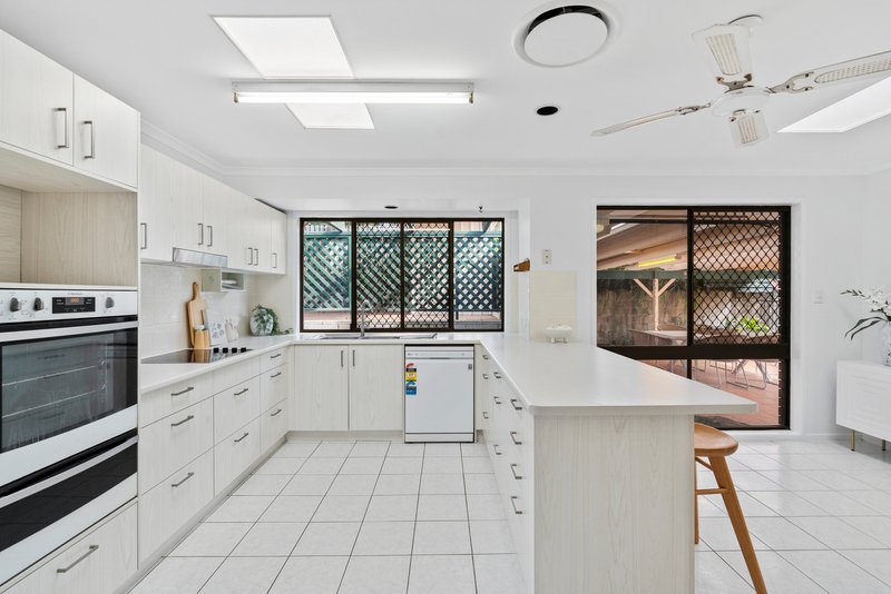 Photo - 1 Spinel Street, Camp Hill QLD 4152 - Image 7