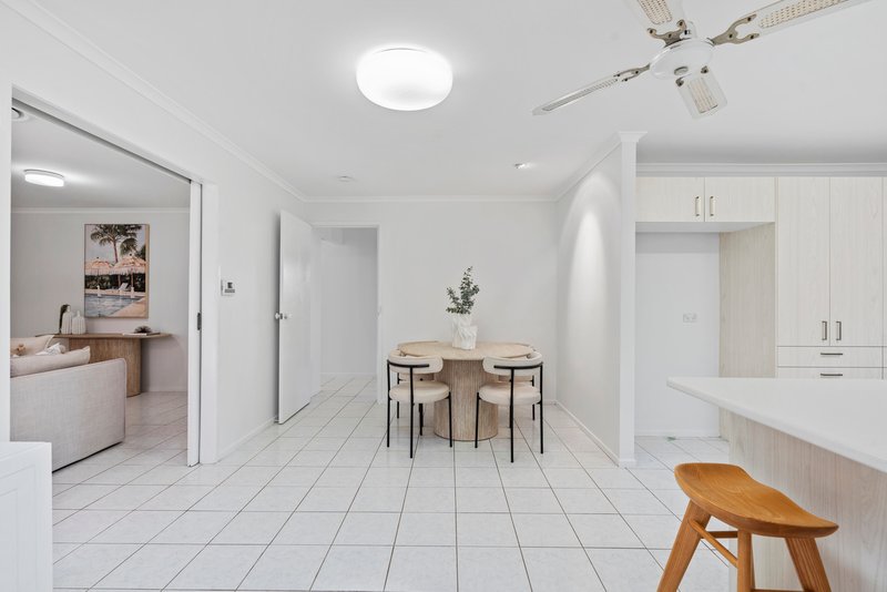 Photo - 1 Spinel Street, Camp Hill QLD 4152 - Image 9