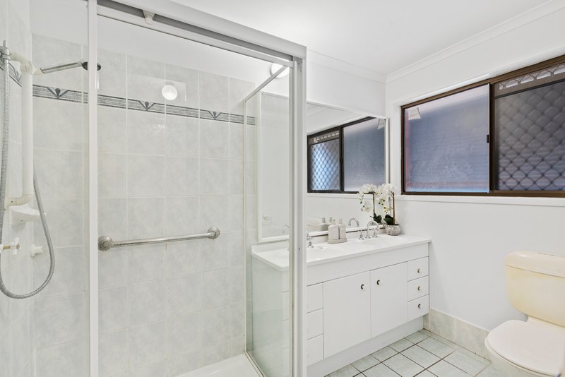 Photo - 1 Spinel Street, Camp Hill QLD 4152 - Image 16